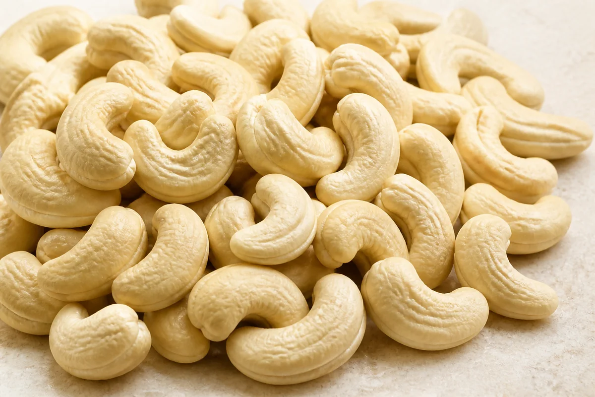 Premium W180 whole cashew kernels